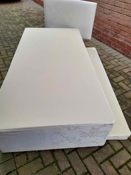 Photo of free Guest bed ,no mattresses (Breaston Derby) #2