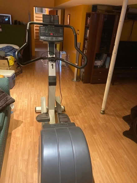 Photo of free Elliptical (Parkwood Hills) #1