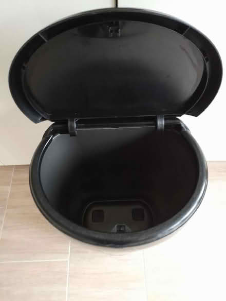 Photo of free Kitchen bin (Sapcote LE9) #3