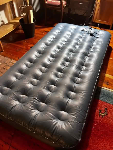 Photo of free Aero inflatable mattress (Barrytown/Red Hook 12507) #2