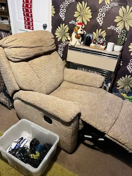 Photo of free Lazy boy Recliner 3 piece suite (Norwich) #4