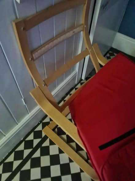 Photo of free Ikea chair broken (hop SE23) #1