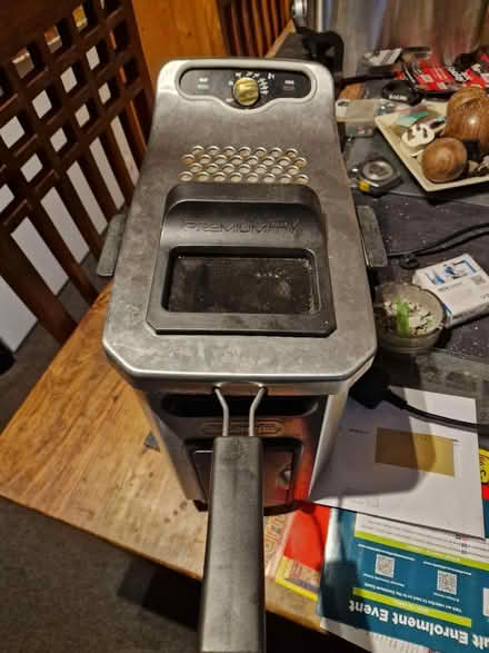 Photo of free Delonghi deep fat fryer (Skelmersdale WN8) #2