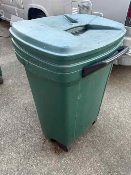 Photo of free 2 rolling trashcans with lids (Zip 22306 Alexandria) #1