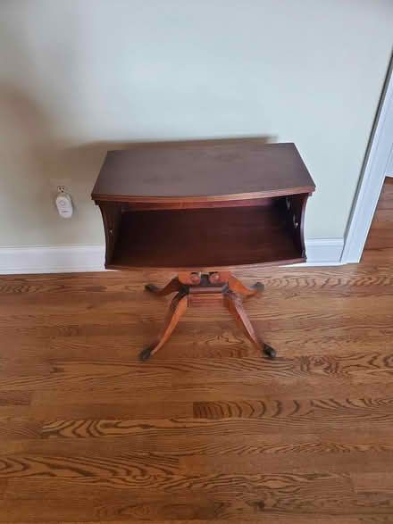 Photo of free End Table (Harleysville PA) #1