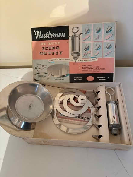 Photo of free Vintage icing set (Alvaston DE24) #1