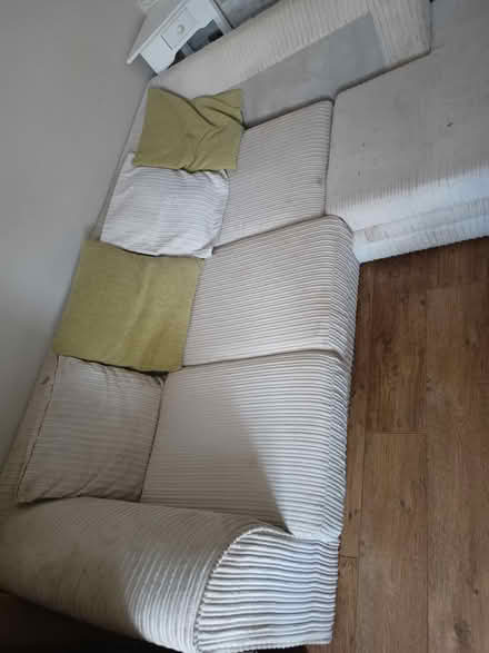 Photo of free Sofa - cream (RM3 9EP) #3