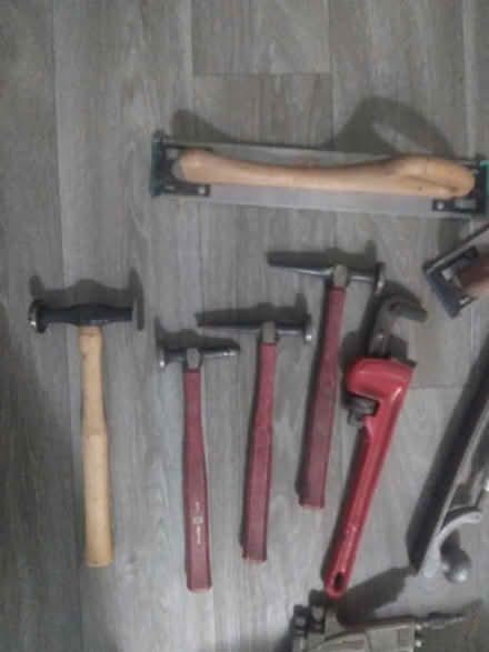 Photo of free authio body tools (2909 Hillsboro ave) #1