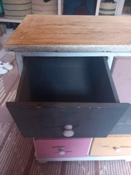 Photo of free Cute small drawers/bedside table (HR1) #3