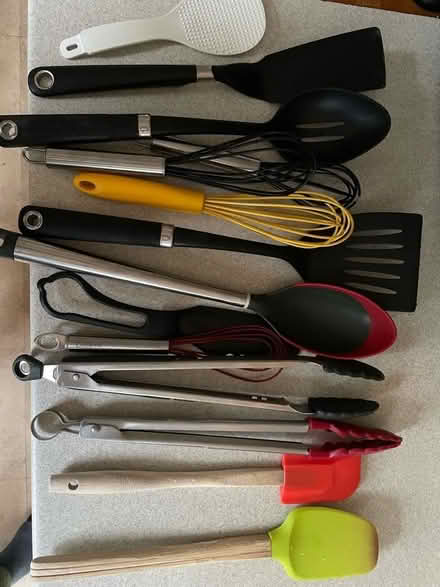 Photo of free Spatulas and cooking utensils (Lee SE12) #1