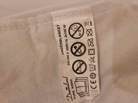 Photo of free KIng size electric under blanket - one half only working (Grange-over-Sands LA11) #4