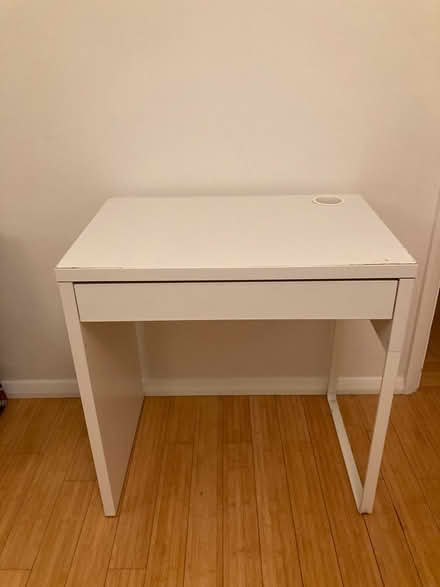 Photo of free Desk with drawer (W4) #1