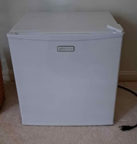 Photo of free Non-cooling dorm fridge (Southwest Stafford near GEICO) #1