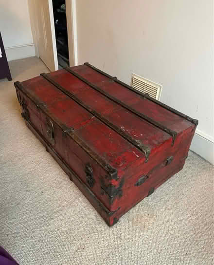 Photo of free Large red trunk (Camberwell SE5) #1