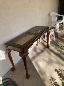 Photo of free table with glass top #1