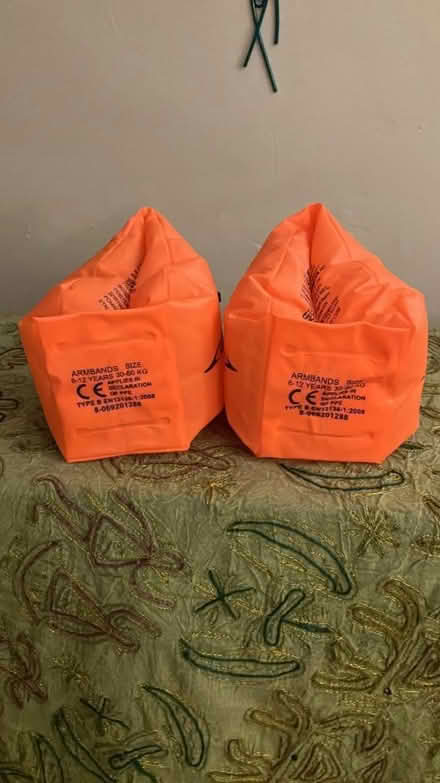 Photo of free Child’s armbands (S5) #1