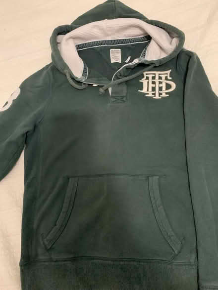 Photo of free Men’s hoodie (TW2) #2