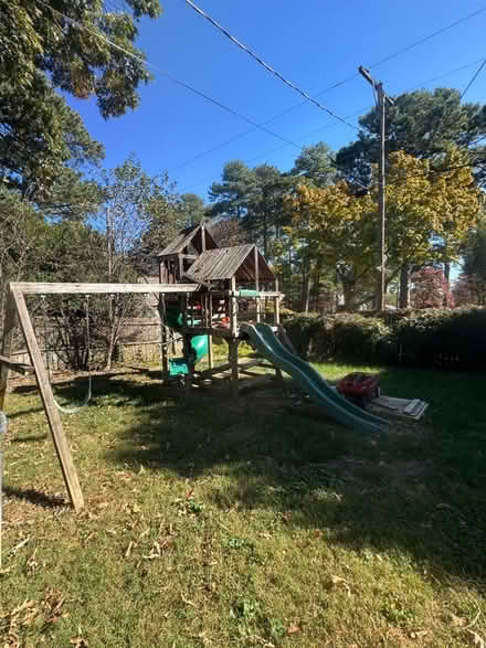 Photo of free Gorilla Playset (Near West End, Richmond) #2