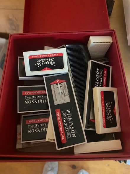 Photo of free box unopened razor blades (dunstable) #1