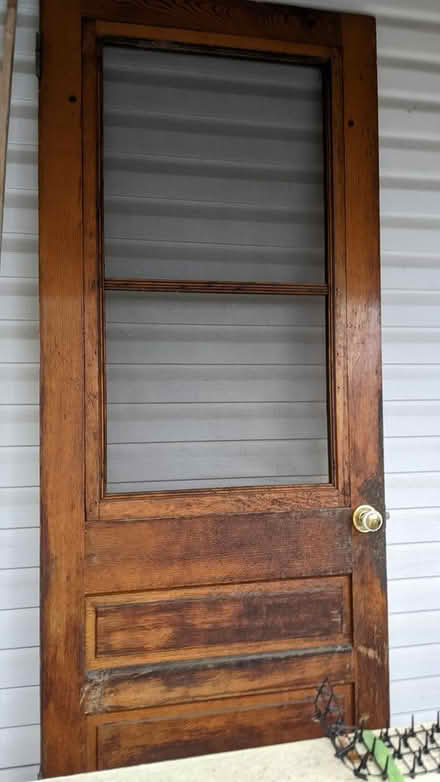 Photo of free Door and screen door (Hintonburg) #2