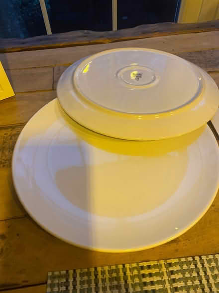 Photo of free IKEA large plates (Haywardsheath/Cuckfield) #1