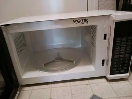 Photo of free Sunbeam White Icon Microwave (Downtown Walnut Creek) #2