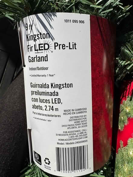 Photo of free 4 pre-lit garland (Bloomingdale) #2