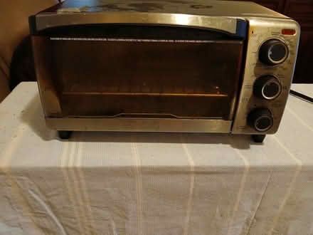 Photo of free Black and decker toaster oven (barrhaven) #1