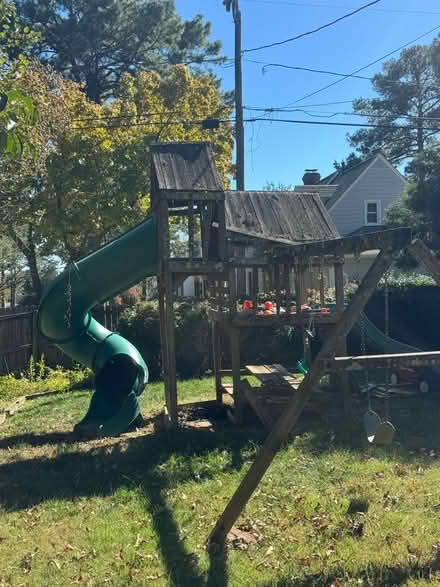 Photo of free Gorilla Playset (Near West End, Richmond) #1