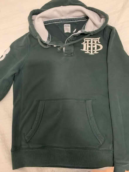 Photo of free Men’s hoodie (TW2) #3