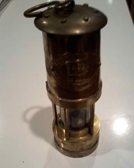 Photo of free Small brass lantern (Hawthorne Hills in NE Seattle) #1