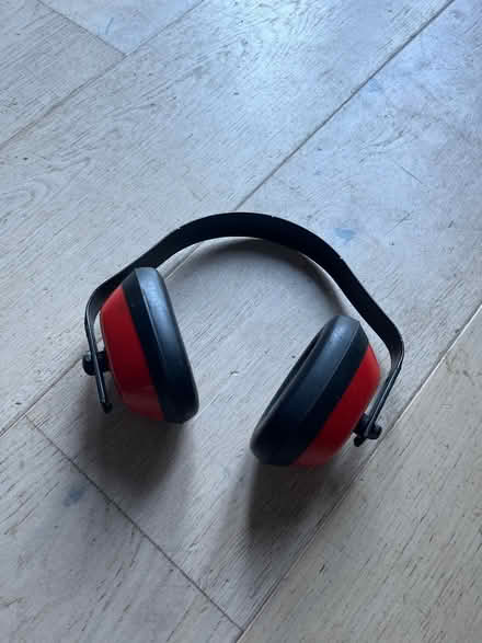 Photo of free Kids ear defenders (HP22 Wendover) #1