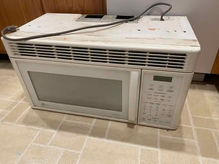 Photo of free Microwave Functional (Old Greenwich, CT Common Condo) #2