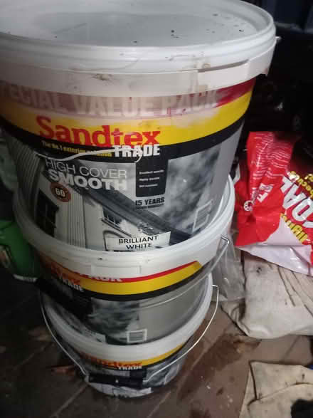 Photo of free Masonry paint-off white (Catsfield TN33) #1