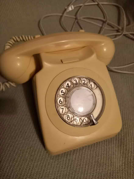 Photo of free Old fashioned phone (AB24) #1