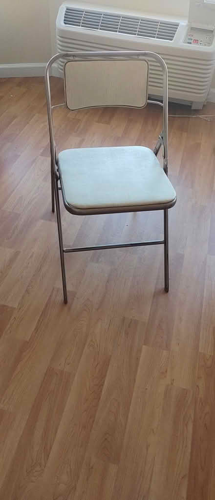 Photo of free Folding chairs (Wilmington) #1