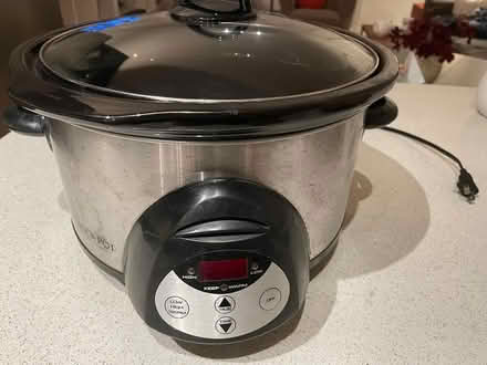 Photo of free Crock Pot slow cooker - 5 Qt (Battery Park City) #1