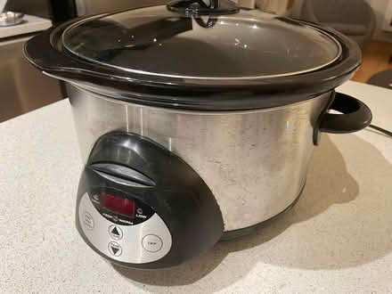 Photo of free Crock Pot slow cooker - 5 Qt (Battery Park City) #4