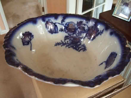 Photo of free Old ceramic bowl (Emerson Park RM11) #2