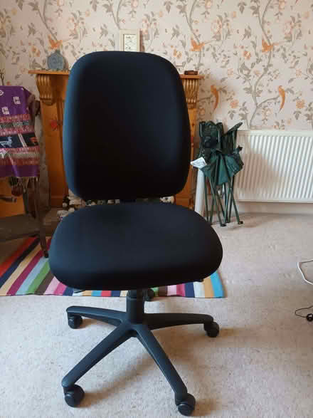 Photo of free Office chair (Craigie PH2) #2