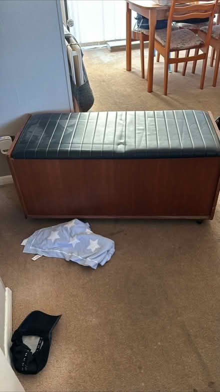 Photo of free Ottoman (CV3) #1