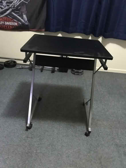 Photo of free Small desk with wheels (Everton Park) #1