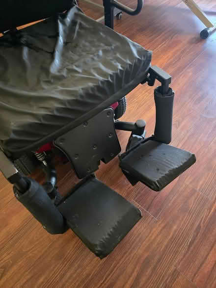 Photo of free Power Wheelchair (Shelburne) #4