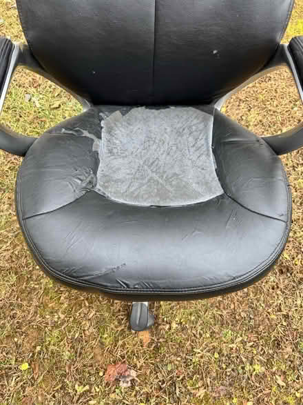 Photo of free Black office chair (Schooleys mountain) #2