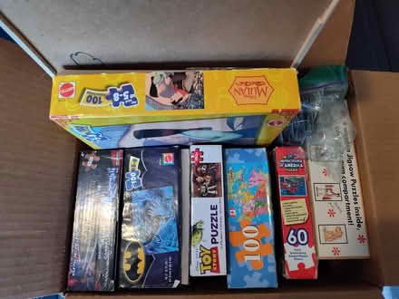 Photo of free box of kids puzzles (etobicoke) (West Etobicoke (bloor/427)) #1