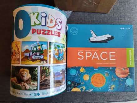 Photo of free box of kids puzzles (etobicoke) (West Etobicoke (bloor/427)) #2