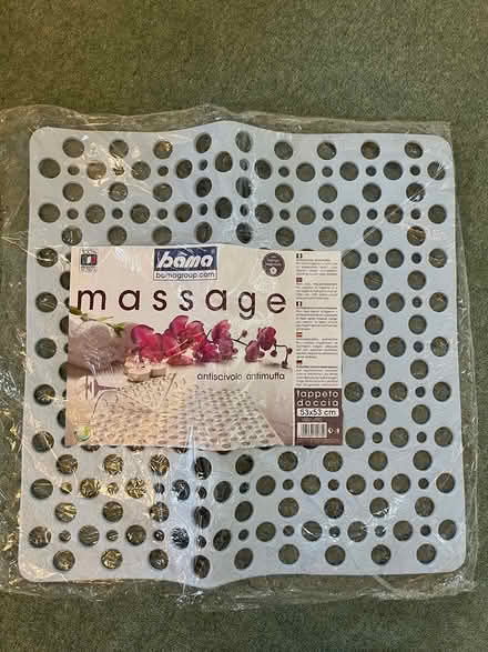 Photo of free New non-slip mat for shower (Shefford) #1