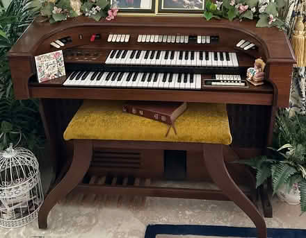 Photo of free Silvertone Organ and Bench (North Fontana) #1