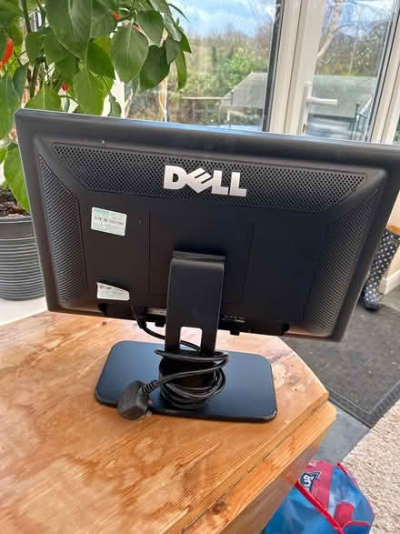 Photo of free Dell computer screen (Desborough) #2