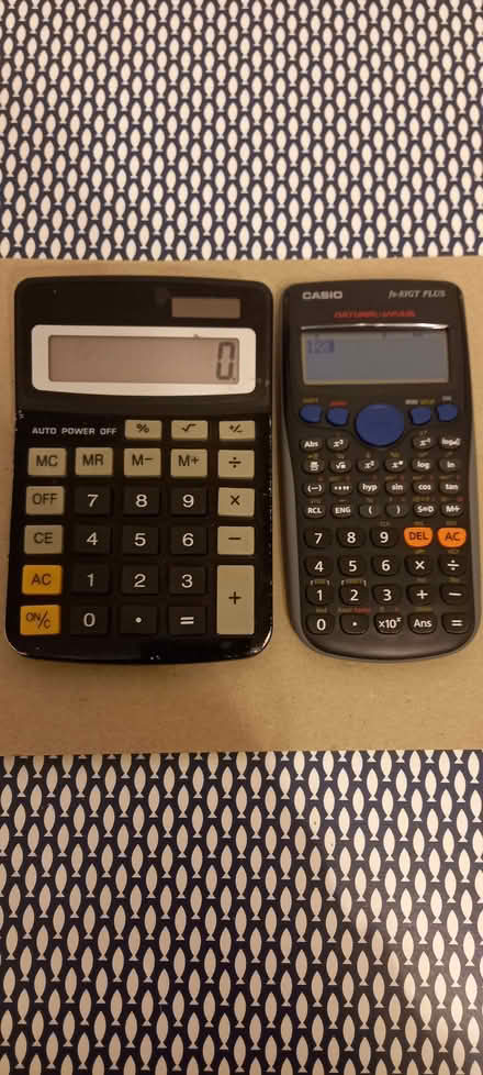 Photo of free 2 calculators (AB33) #1